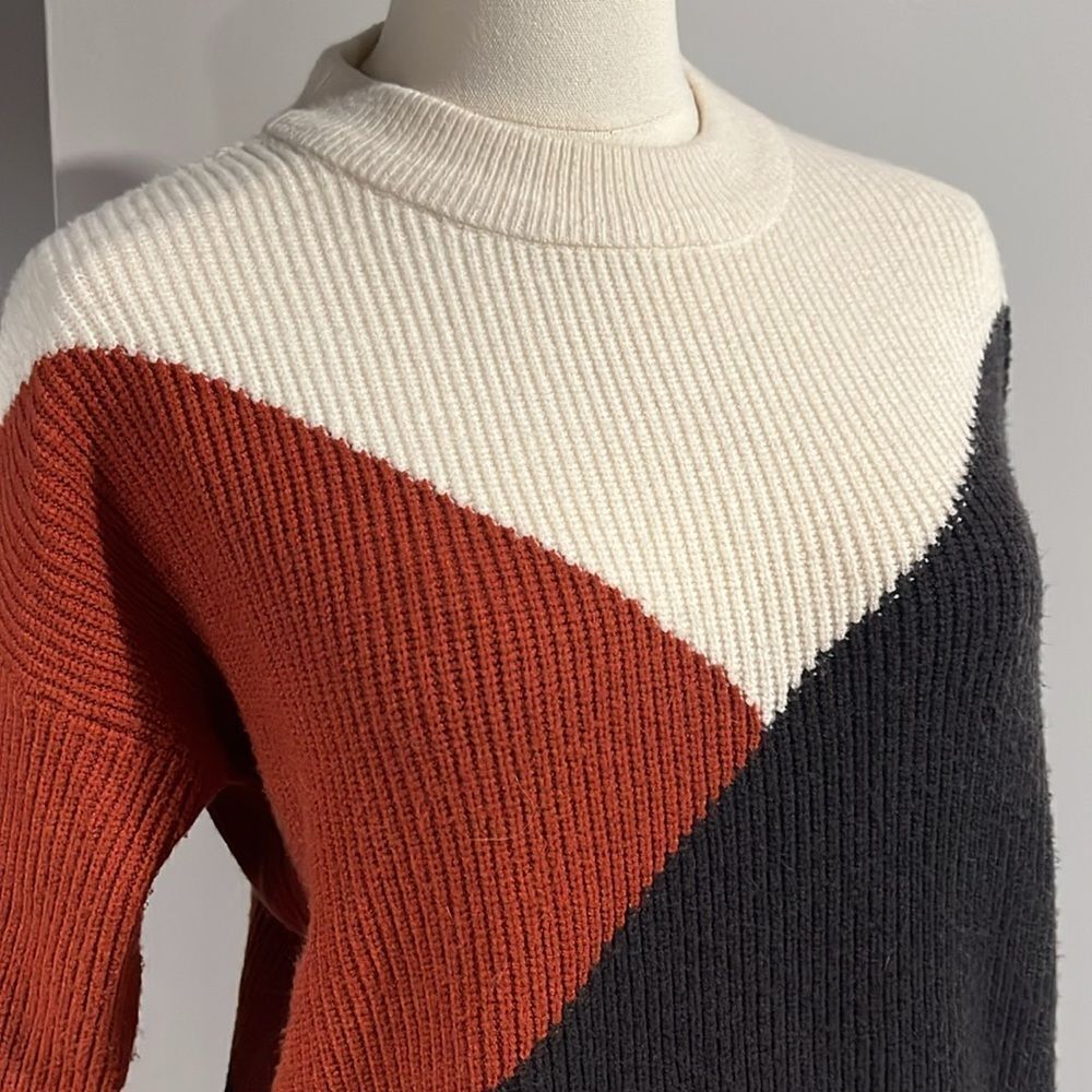 Sophie Rue NWOT color block crew neck Sweater - Black, White, and Red - XS - Picture 6 of 8